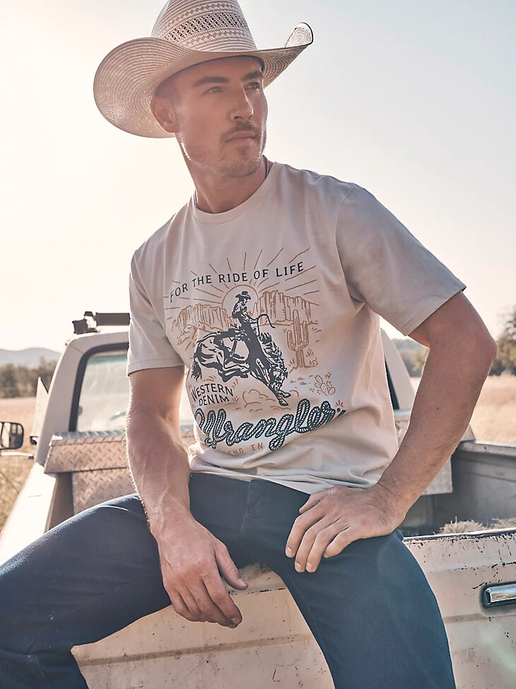 herren t-shirt mit bucking horse grafik offwhite