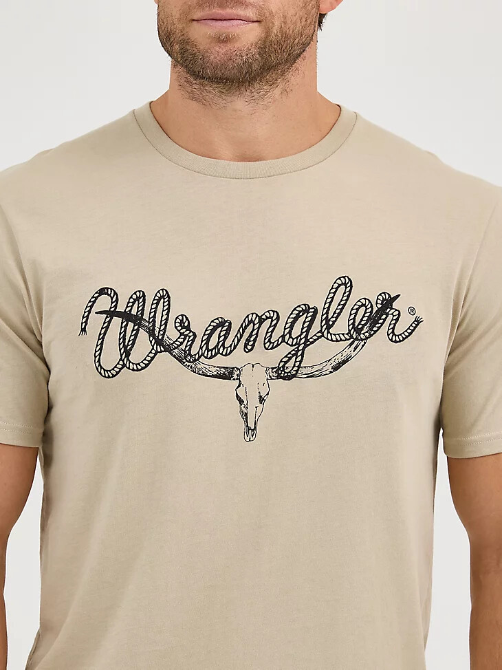wrangler longhorn grafik-t-shirt und trenchcoat für herren