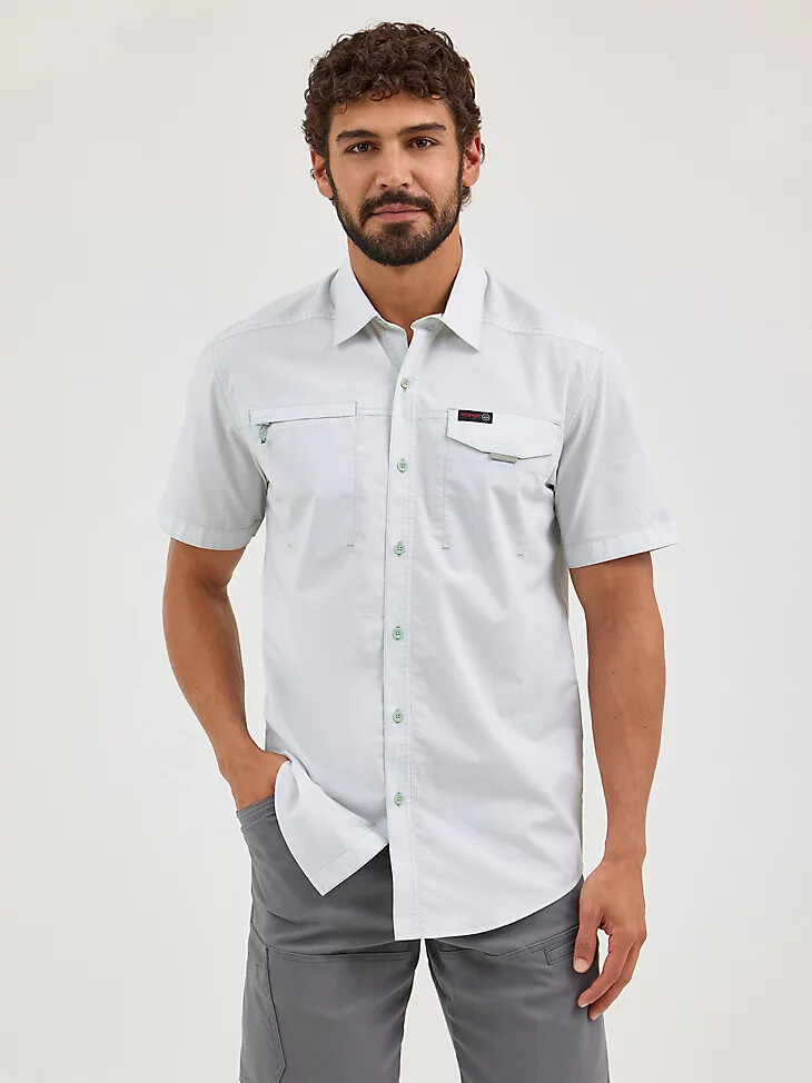 wrangler atg herrenhemd mit reißverschlusstasche aus zedernholz silt green