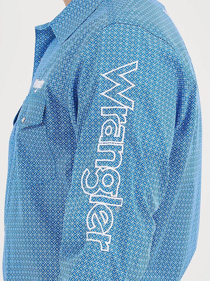 wrangler herren-langarmhemd mit western-print und logo cerulean