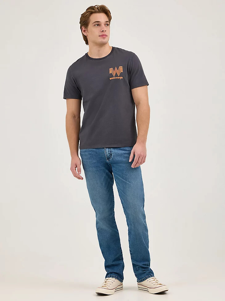 wrangler x whataburger herren-t-shirt „ingrant verwaschenes schwarz