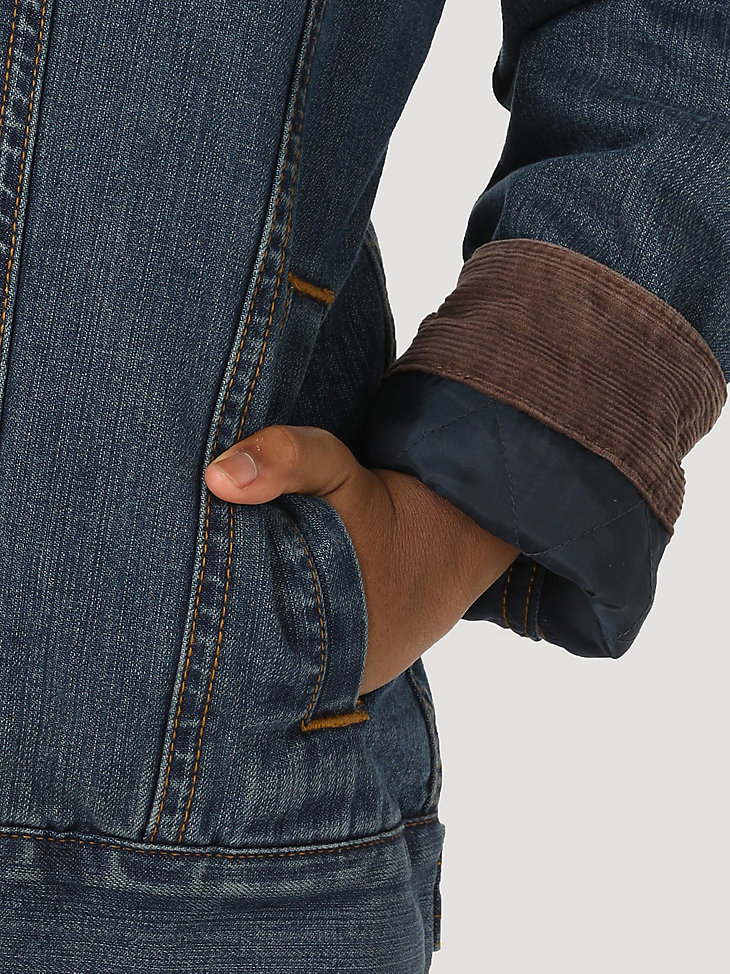 wrangler jeansjacke im western-stil mit sherpa-futter für jungen rustikales blau