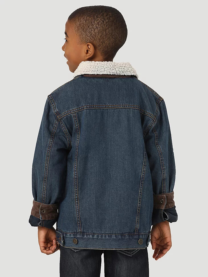 wrangler jeansjacke im western-stil mit sherpa-futter für jungen rustikales blau