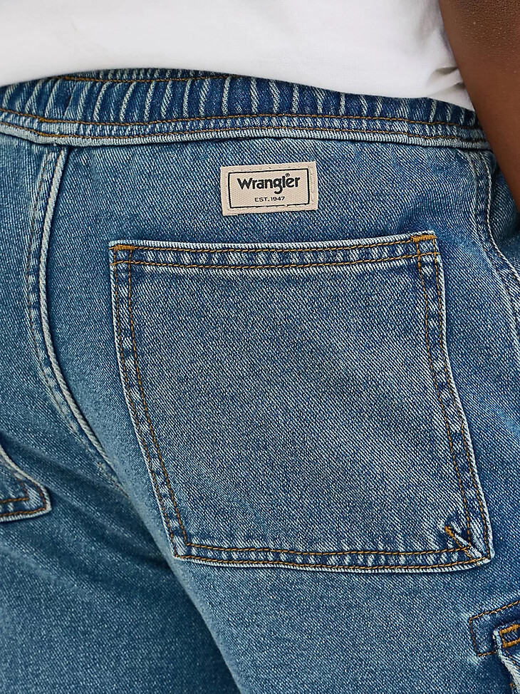 cargo-shorts mit kordelzug für jungen am strand
